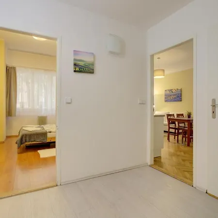 Apartman Agnes - Depandance With Balcony